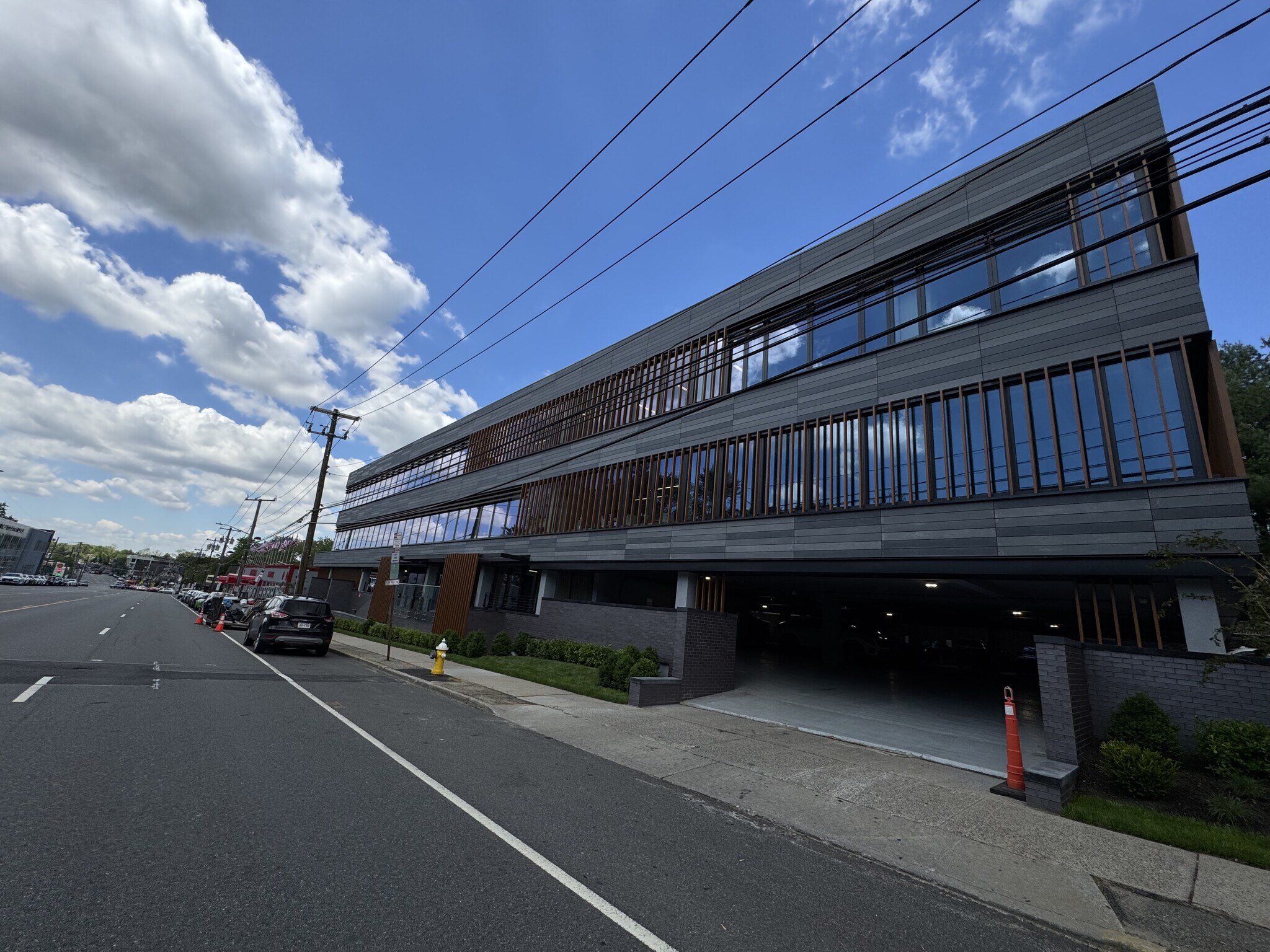 277 Northern Blvd, Great Neck, NY for lease Building Photo- Image 1 of 8