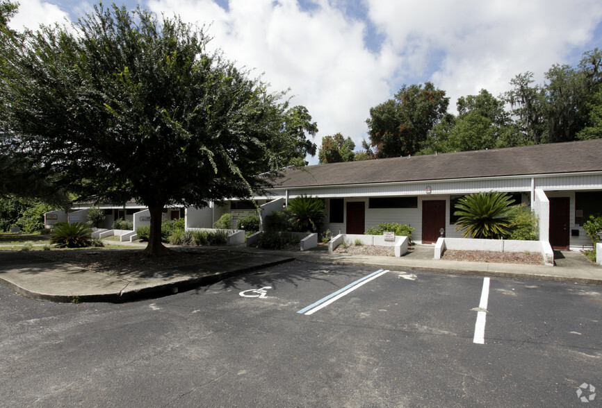 2801 SW College Rd, Ocala, FL for lease - Primary Photo - Image 1 of 3