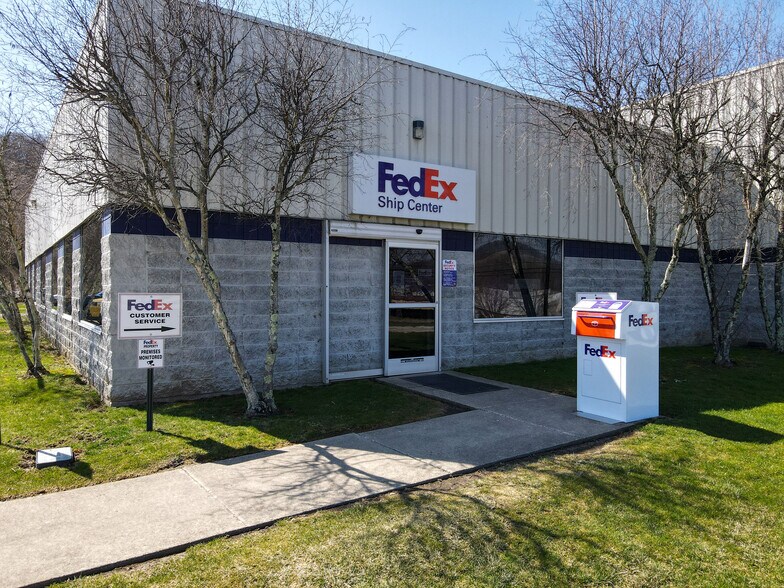 401 Paintersville Rd, Hunker, PA 15639 Fedex