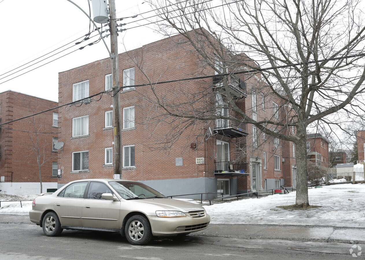 44004420 Av Barclay, Montréal, QC H3S 1K8