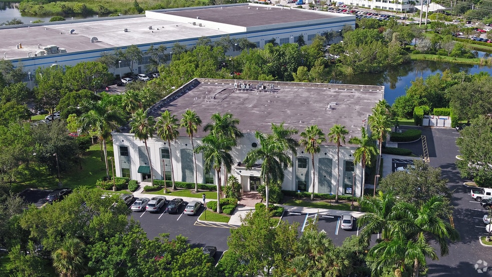 1351 Sawgrass Corporate Pky, Sunrise, FL for lease - Building Photo - Image 1 of 14