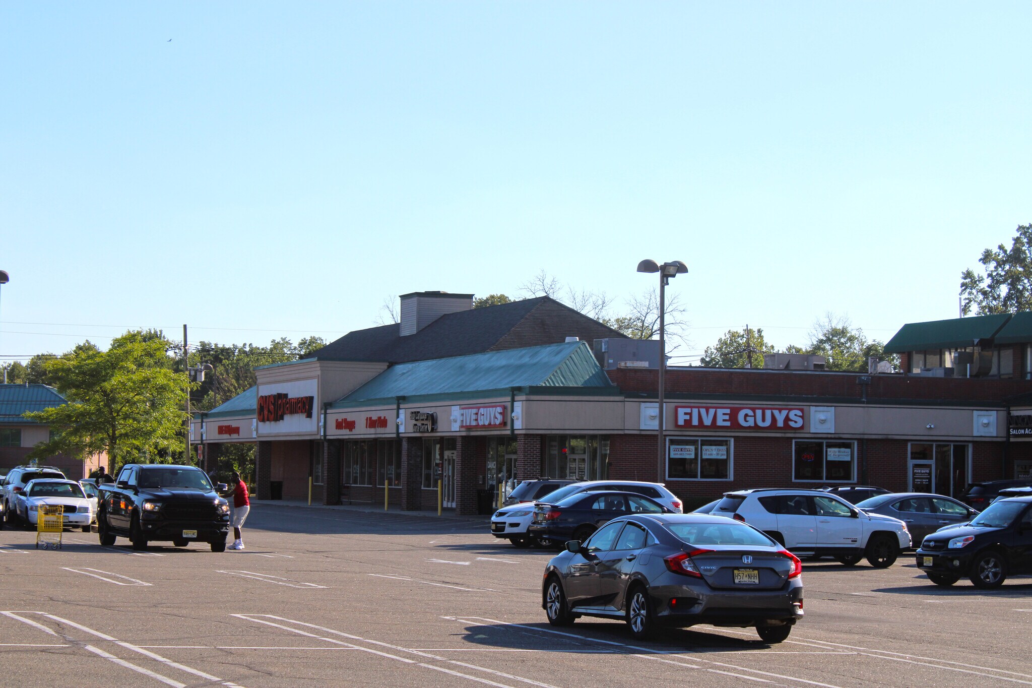 25 Scotch Rd, Ewing, NJ 08628 Suburban Square