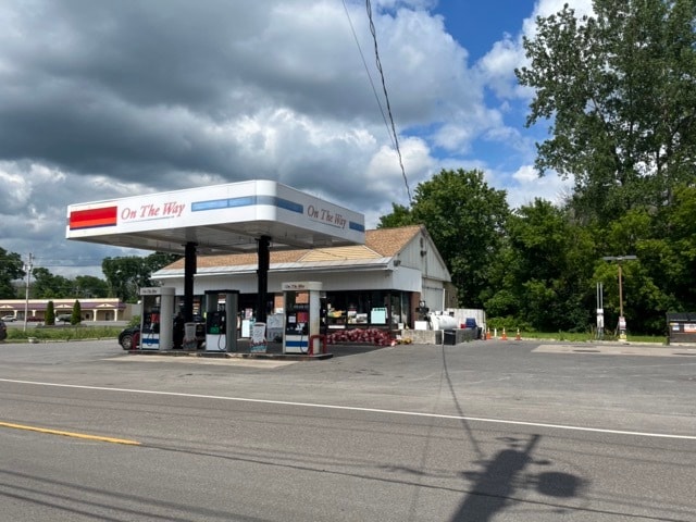 7802 Maple Rd, Baldwinsville, NY for sale - Primary Photo - Image 1 of 1