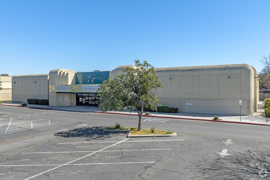 645 Fairfield Dr, Merced, CA for lease - Building Photo - Image 1 of 19