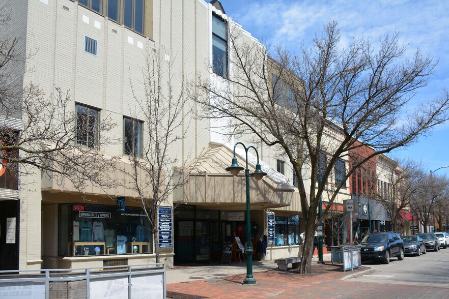 121 E Front St, Traverse City, MI for sale - Building Photo - Image 2 of 30