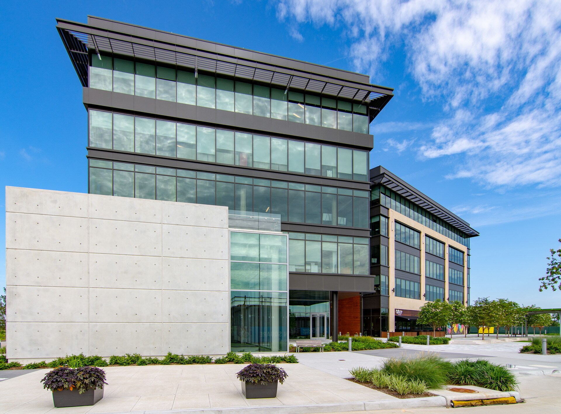 250 Assay St, Houston, TX 77044 Nimble Workspaces Redemption Square