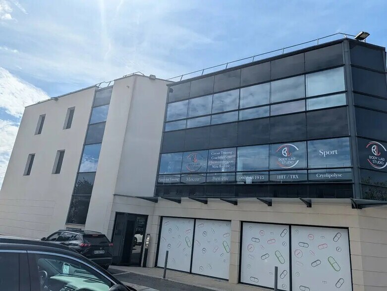 185 Rue Corindon, Éguilles for lease - Building Photo - Image 1 of 12