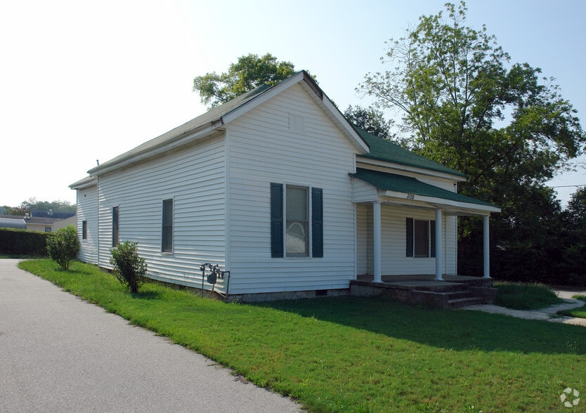 309 Macon St, McDonough, GA for lease - Building Photo - Image 2 of 3