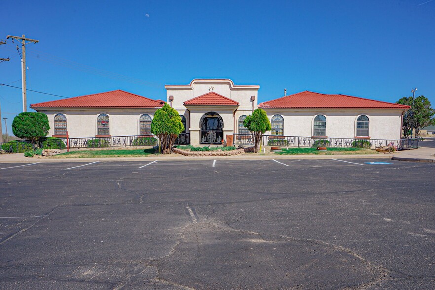 27948 Frontage Rd, La Junta, CO for sale - Primary Photo - Image 1 of 37