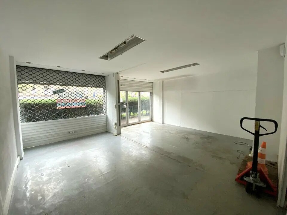 Retail in Nice for sale Interior Photo- Image 1 of 5