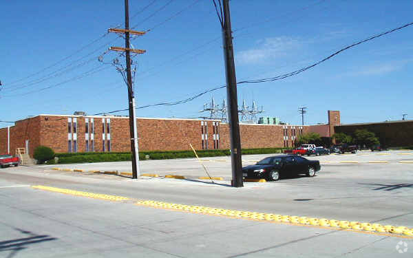 880 F Ave, Plano, TX for lease Primary Photo- Image 1 of 4