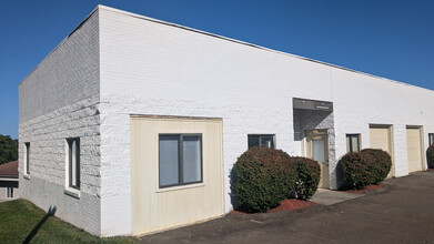 11 Sycamore Way, Branford, CT for lease Building Photo- Image 2 of 18