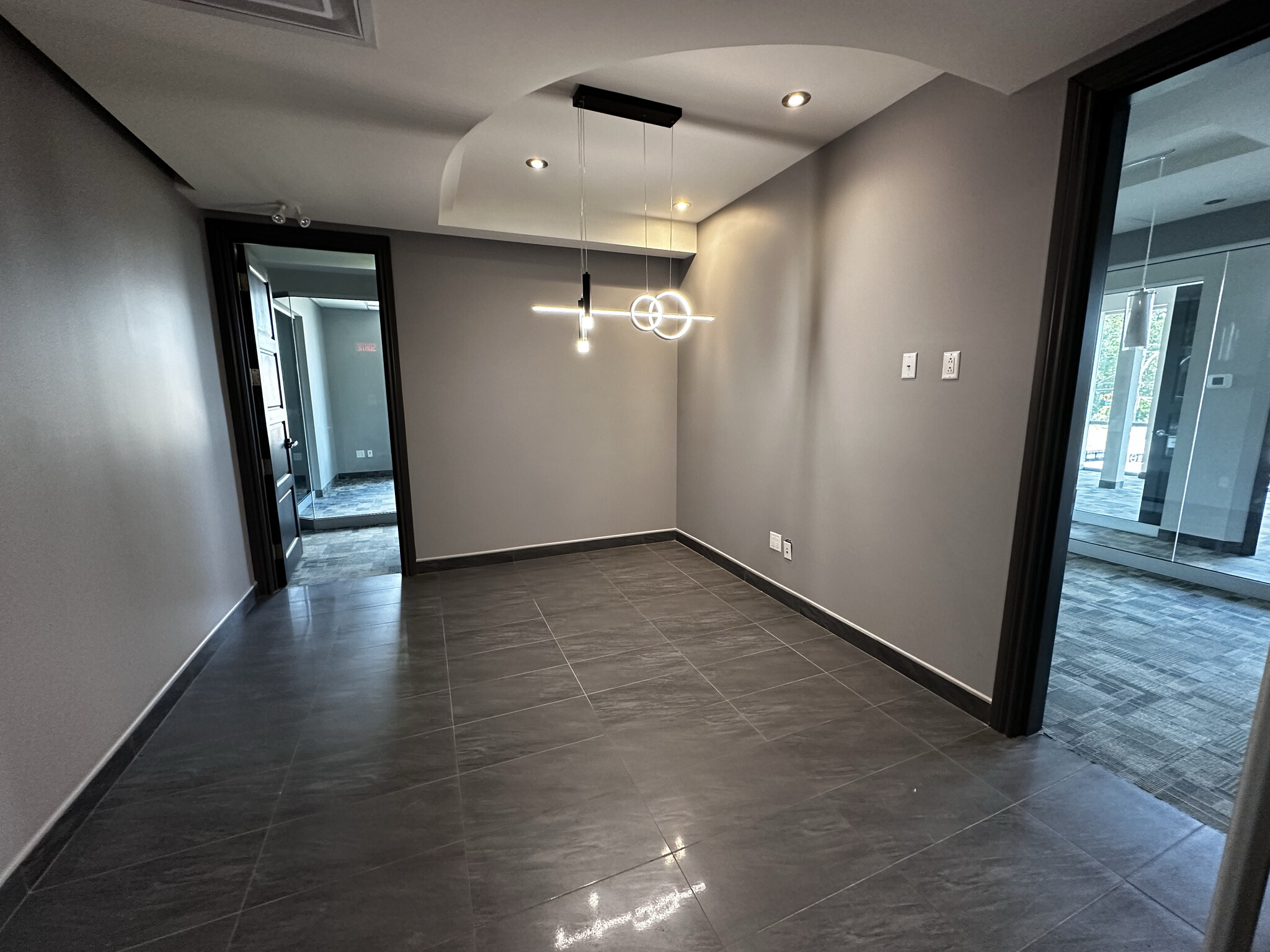 6900 Arthur-Sauvé, Laval, QC for lease Lobby- Image 1 of 8