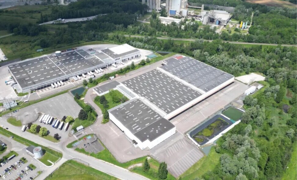 Industrial in Rochefort-sur-Nenon for lease - Building Photo - Image 1 of 8