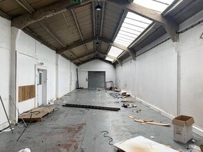 28-37 Raynham Rd, Bishop's Stortford for lease Interior Photo- Image 2 of 3