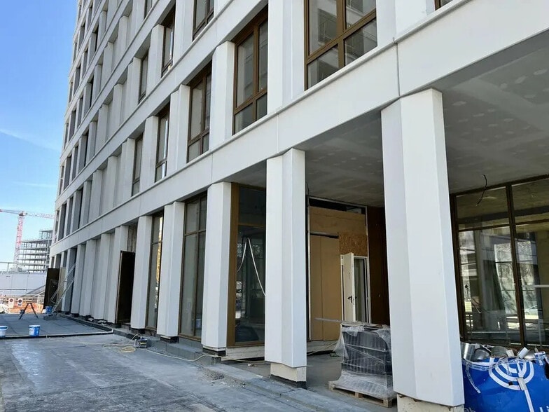 Office in Strasbourg for lease - Building Photo - Image 2 of 12