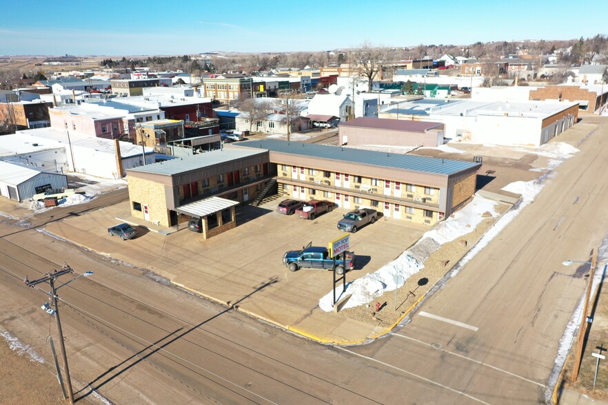 508 3rd Ave S, Hettinger, ND for sale - Building Photo - Image 1 of 1