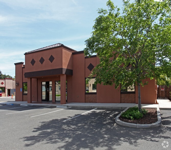 1166 Live Oak Blvd, Yuba City, CA for lease - Building Photo - Image 1 of 7