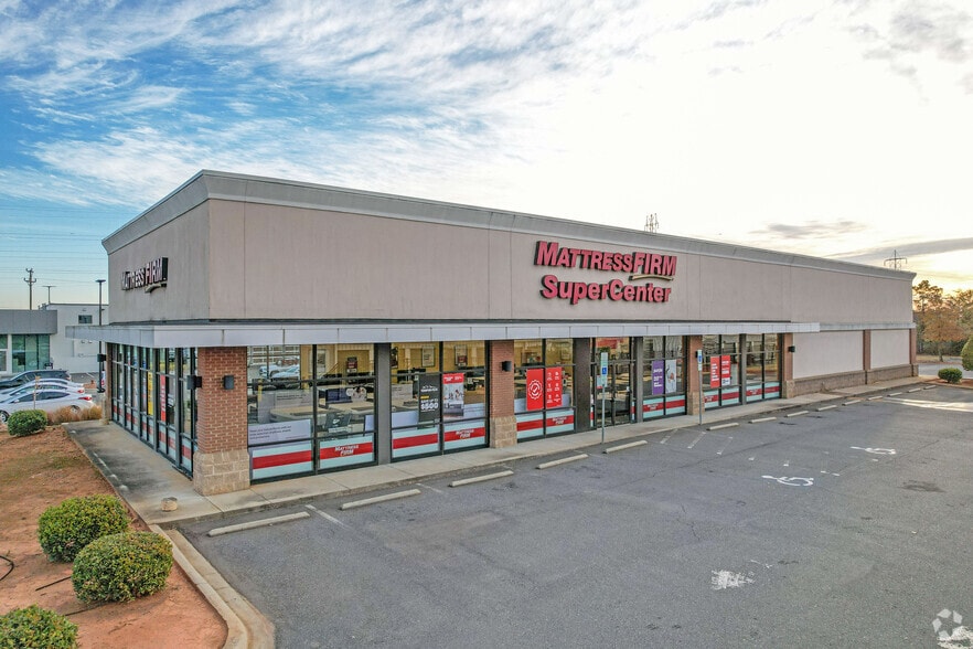 2564 Cherry Rd, Rock Hill, SC for lease - Primary Photo - Image 1 of 4