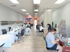 525 Inman Ave, Colonia, NJ for lease Interior Photo- Image 2 of 2