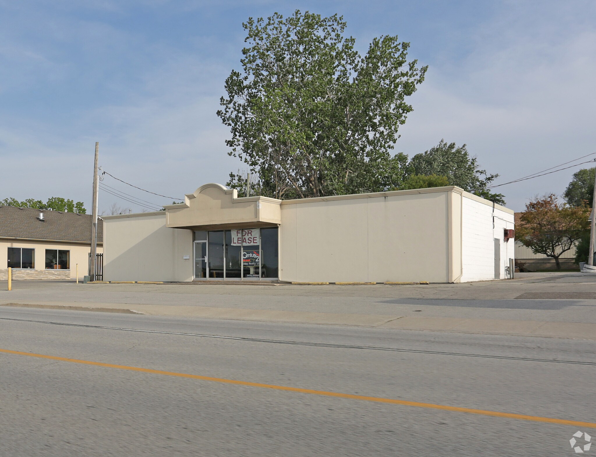 241 Garrison Rd, Fort Erie, ON for sale Primary Photo- Image 1 of 1