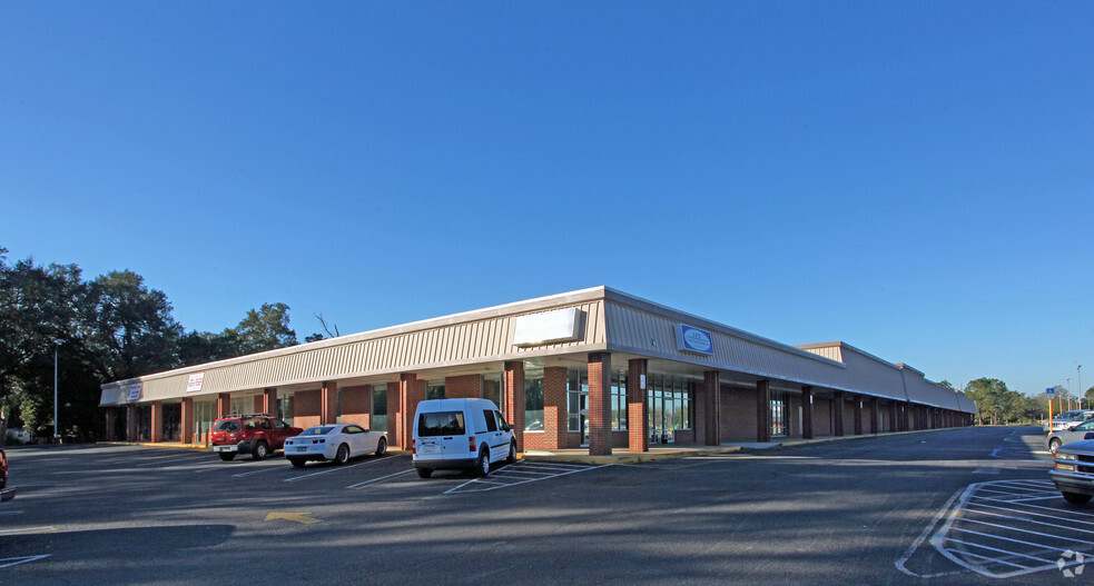 235 E Nine Mile Rd, Pensacola, FL for lease - Building Photo - Image 3 of 5