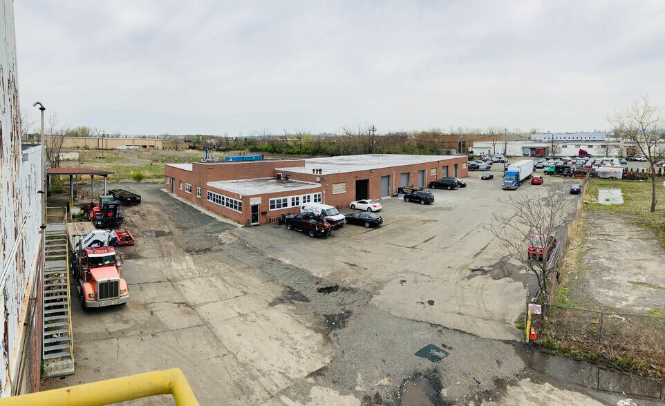 415 14th St, Carlstadt, NJ 07072 Industrial for Lease