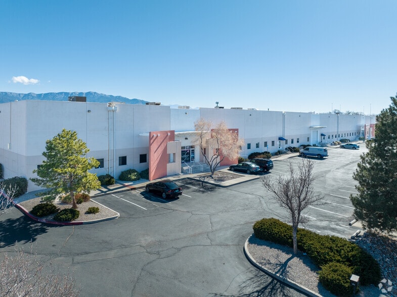 8600 San Mateo Blvd NE, Albuquerque, NM for lease - Building Photo - Image 3 of 4