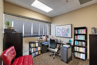 700 N 3rd St, La Crosse, WI for lease Interior Photo- Image 1 of 15