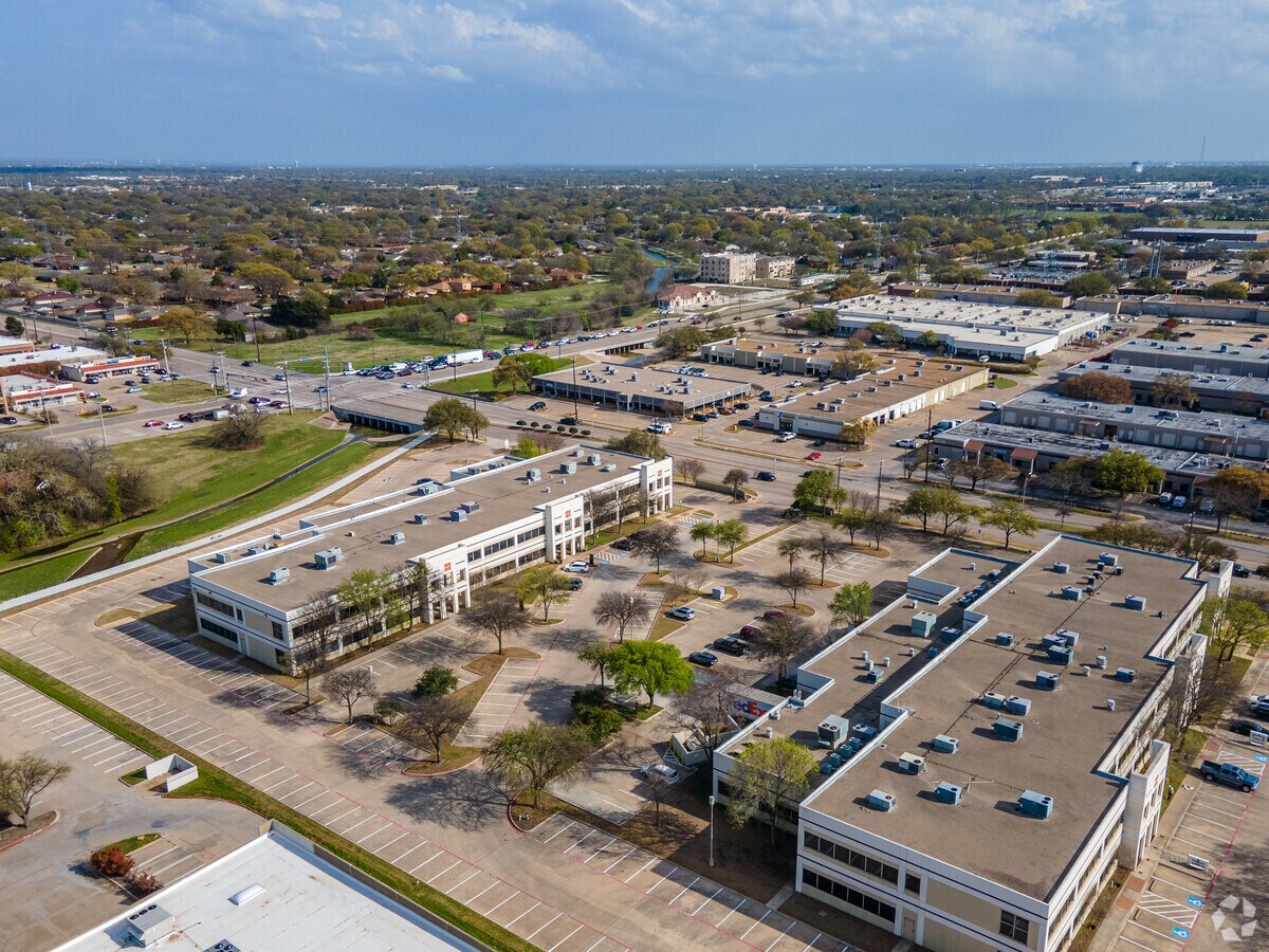 1303 E Arapaho Rd, Richardson, TX 75081