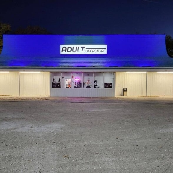 313 S State St, Atkinson, IL for sale - Primary Photo - Image 2 of 3