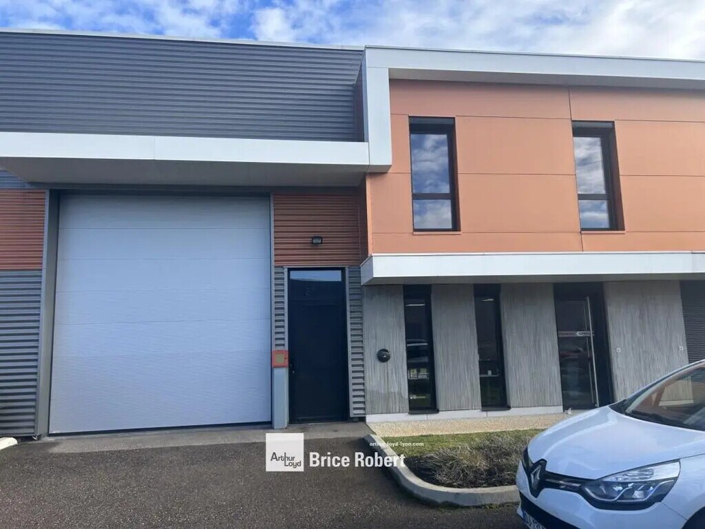 Location Local d'activités 358 m² - Photo 1