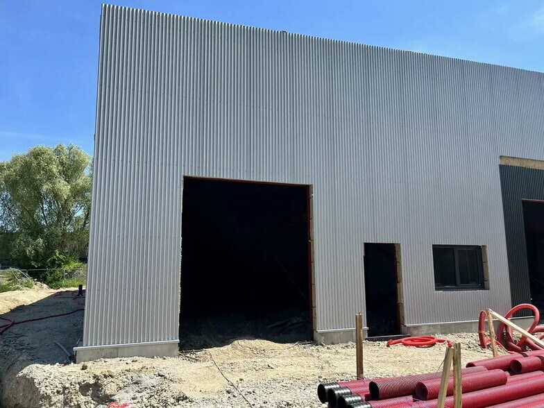 Flex in Fegersheim for sale - Building Photo - Image 3 of 12