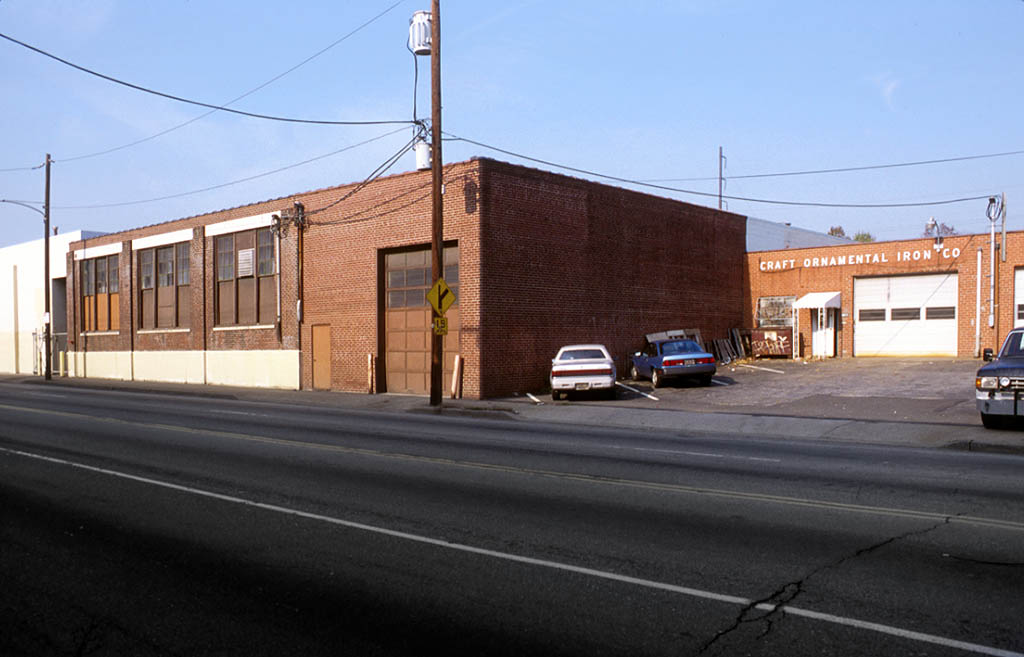 Industrial in Philadelphia, PA for sale Primary Photo- Image 1 of 1