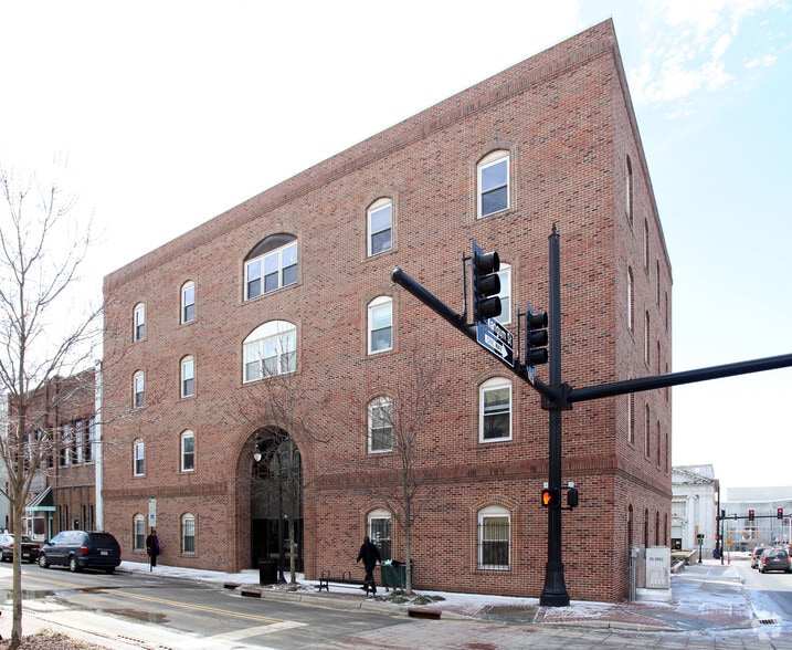 100 E Parrish Condo's portfolio of 2 properties for sale on LoopNet.com - Primary Photo - Image 1 of 1