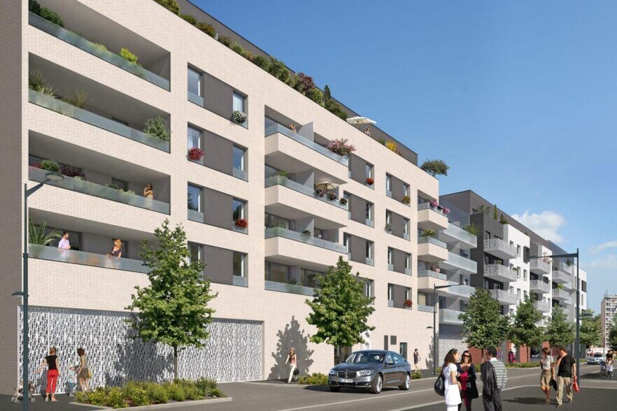 Retail in Pierrefitte-sur-Seine for lease - Building Photo - Image 2 of 5