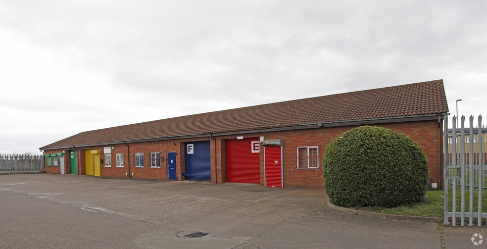 Fens Pool Ave, Brierley Hill for sale - Primary Photo - Image 1 of 1