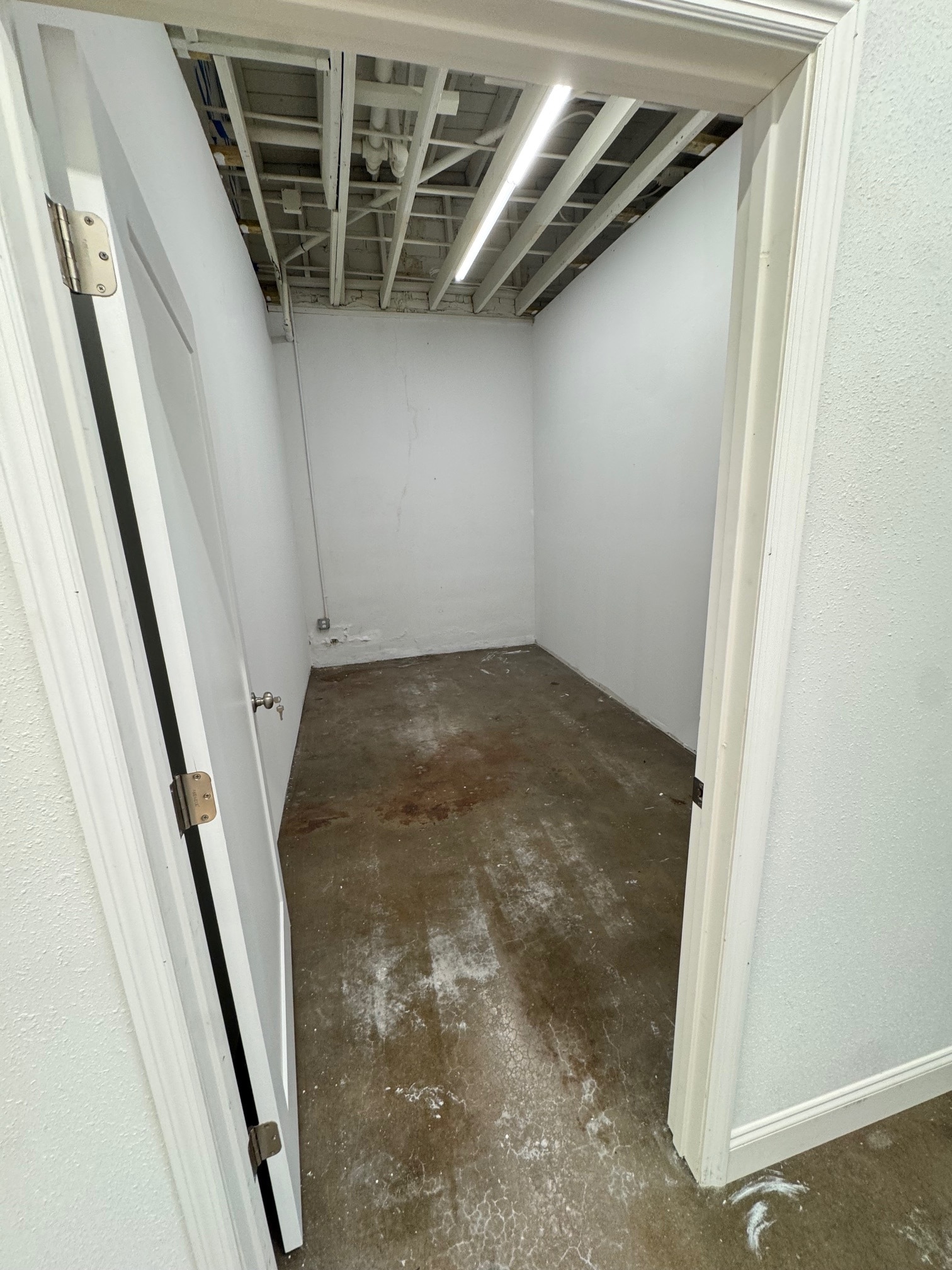 323-329 Central Ave, Sarasota, FL for lease Interior Photo- Image 1 of 20