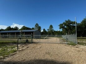 605 Floyd Gray Rd, Crawfordville FL - Self Storage Facility