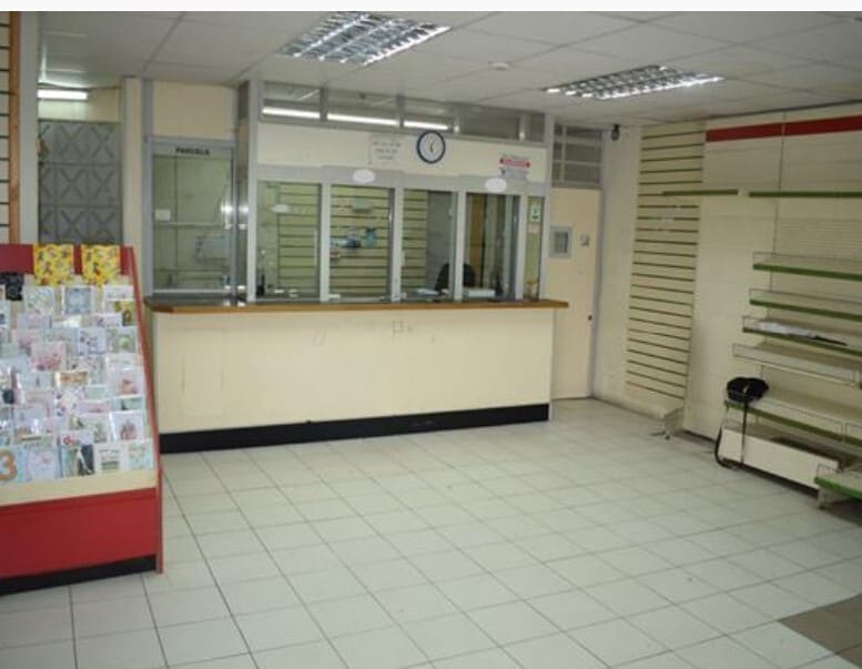 19 Hatch Ln, London for sale Interior Photo- Image 1 of 1