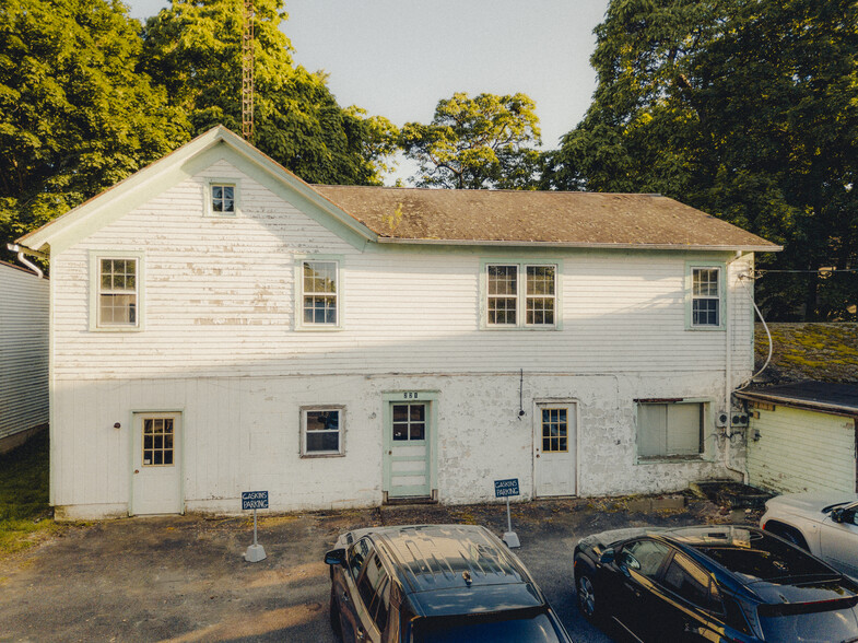 221 Main St, Germantown, NY for sale - Building Photo - Image 2 of 16