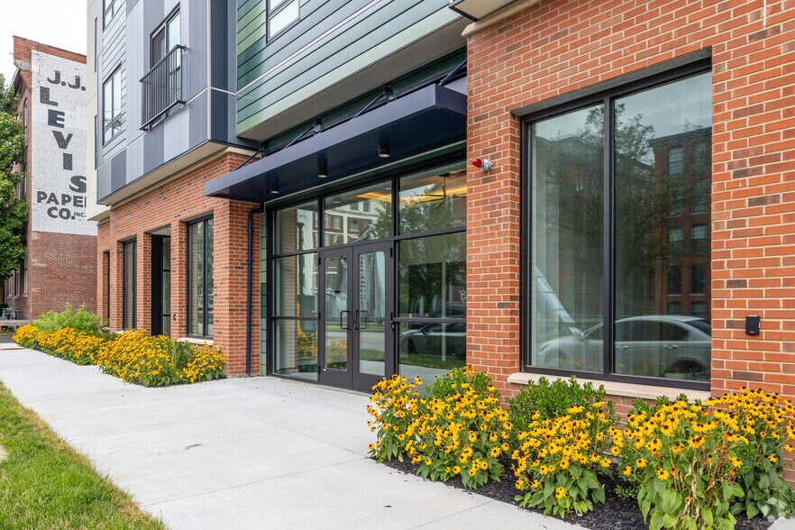 215 Canal St, Lawrence, MA 01840 Retail for Lease