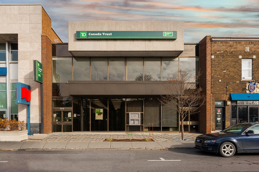 570-572 Av Victoria, Saint-lambert, QC for lease - Building Photo - Image 1 of 12