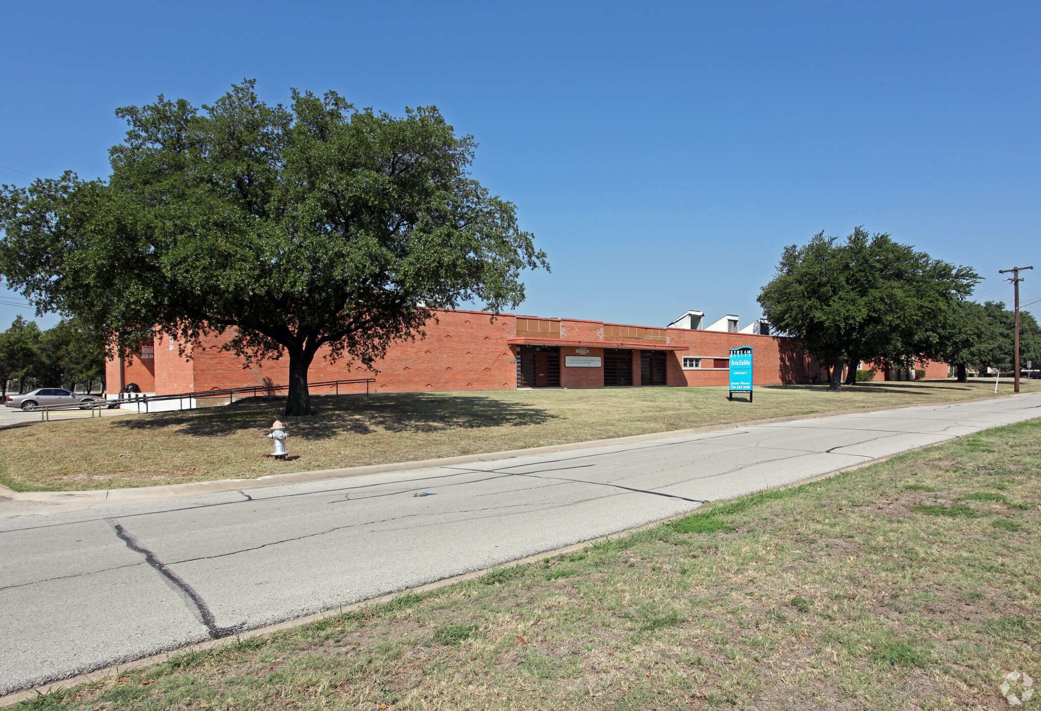 8107 Chancellor Row, Dallas, TX for lease Building Photo- Image 1 of 10