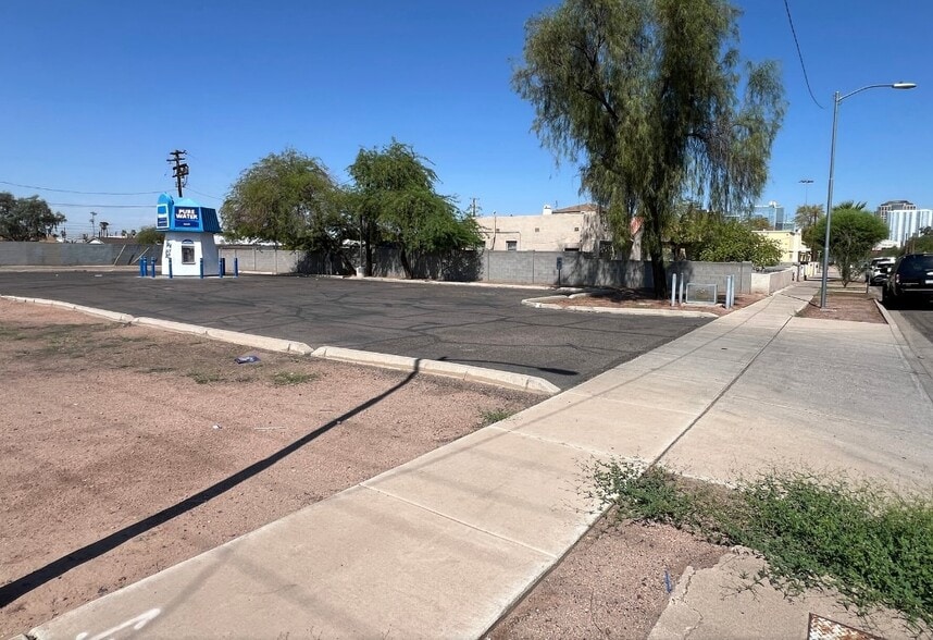 1026 2nd St, Phoenix, AZ for sale - Building Photo - Image 2 of 6