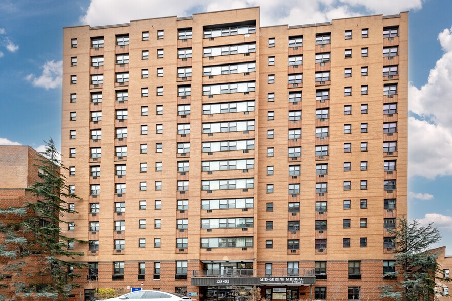 138-48-138-52 Elder Ave, Flushing, NY for lease - Building Photo - Image 1 of 5