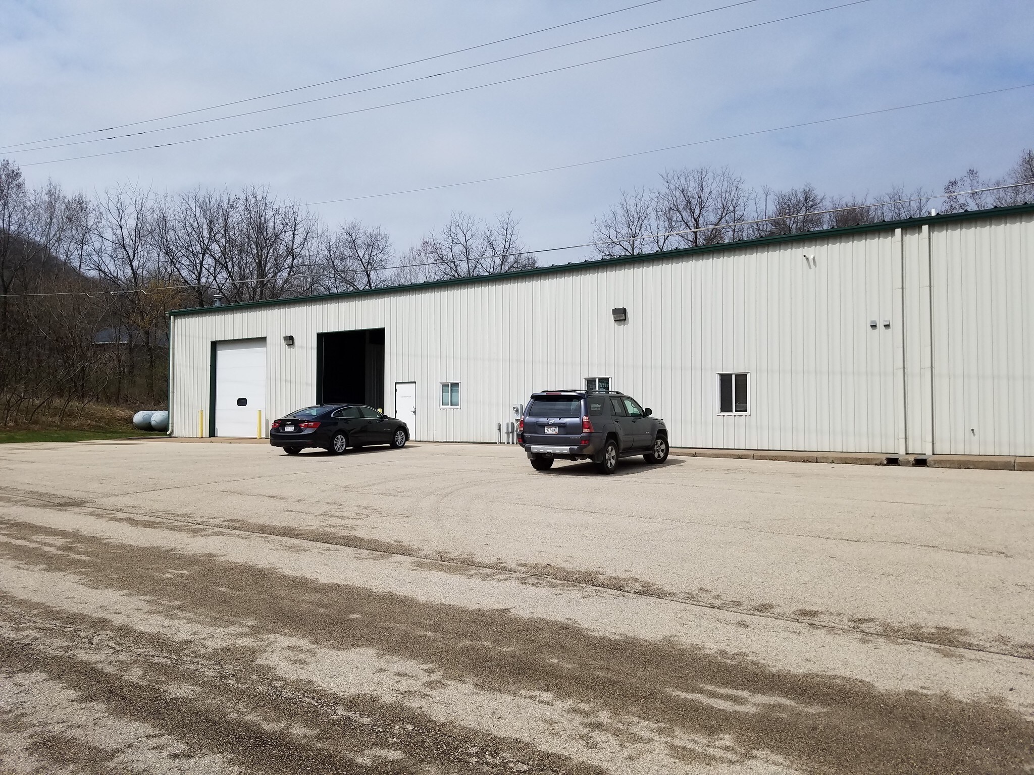 31435 Veterans Rd, La Crescent, MN for sale Primary Photo- Image 1 of 1