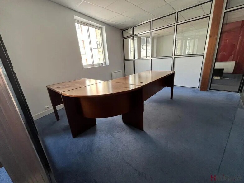 Office in Le Havre for lease - Interior Photo - Image 1 of 4