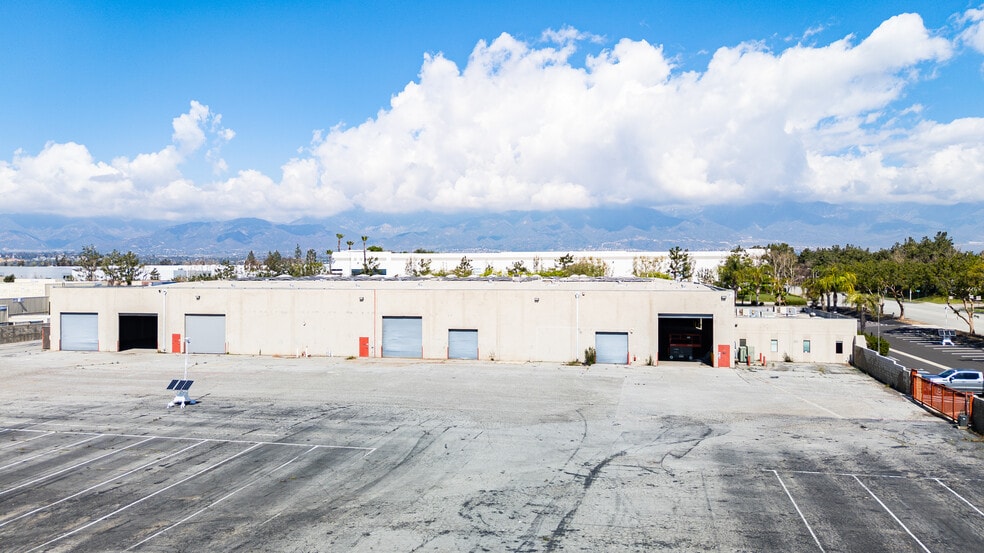 9550 Hermosa Ave, Rancho Cucamonga, CA for lease - Building Photo - Image 3 of 13