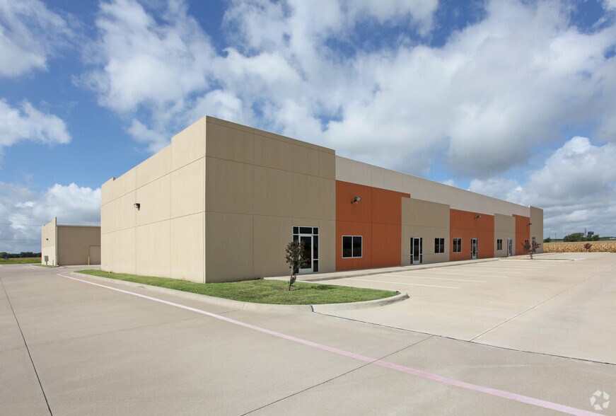 150 W Butcher Rd, Waxahachie, TX for sale - Primary Photo - Image 1 of 1